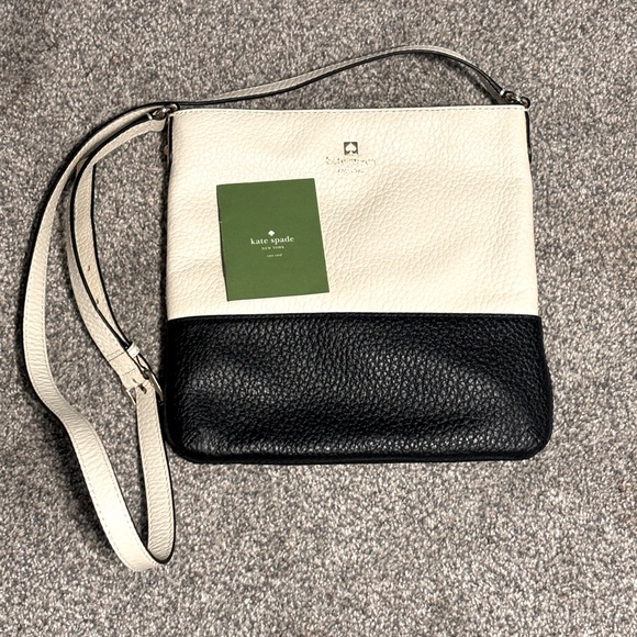 Kate spade purse - Picture 1 of 4
